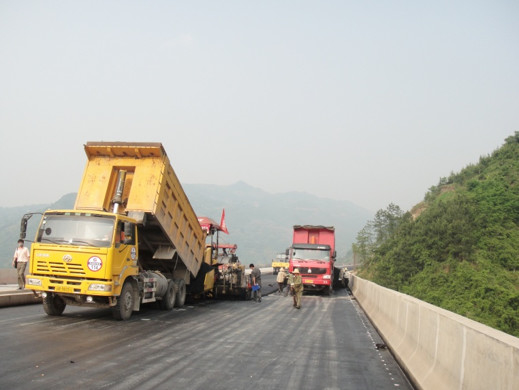 Perkerasan Lalu Lintas Beban Berat Pengubah Aspal Beton Aditif Anti Retak Anti Ruttings