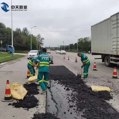 Mengisi Lubang Aspal Campuran Dingin Pada Pengisi Retak Aspal Beton Dalam Cuaca Dingin