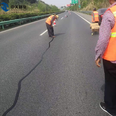 Road Crack Sealing Bituminous Tape Asphalt Overbanding Tape Adhesi Tinggi